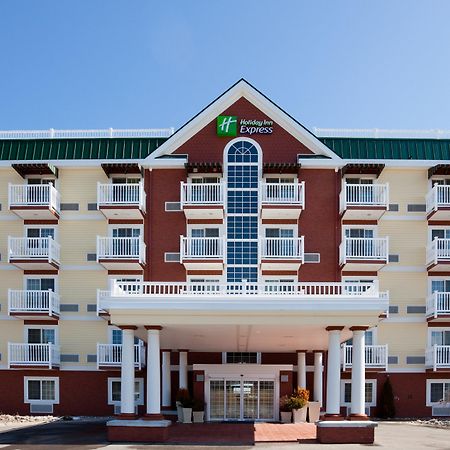 Holiday Inn Express Hotel & Suites Petoskey By Ihg מראה חיצוני תמונה