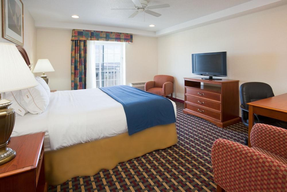Holiday Inn Express Hotel & Suites Petoskey By Ihg מראה חיצוני תמונה