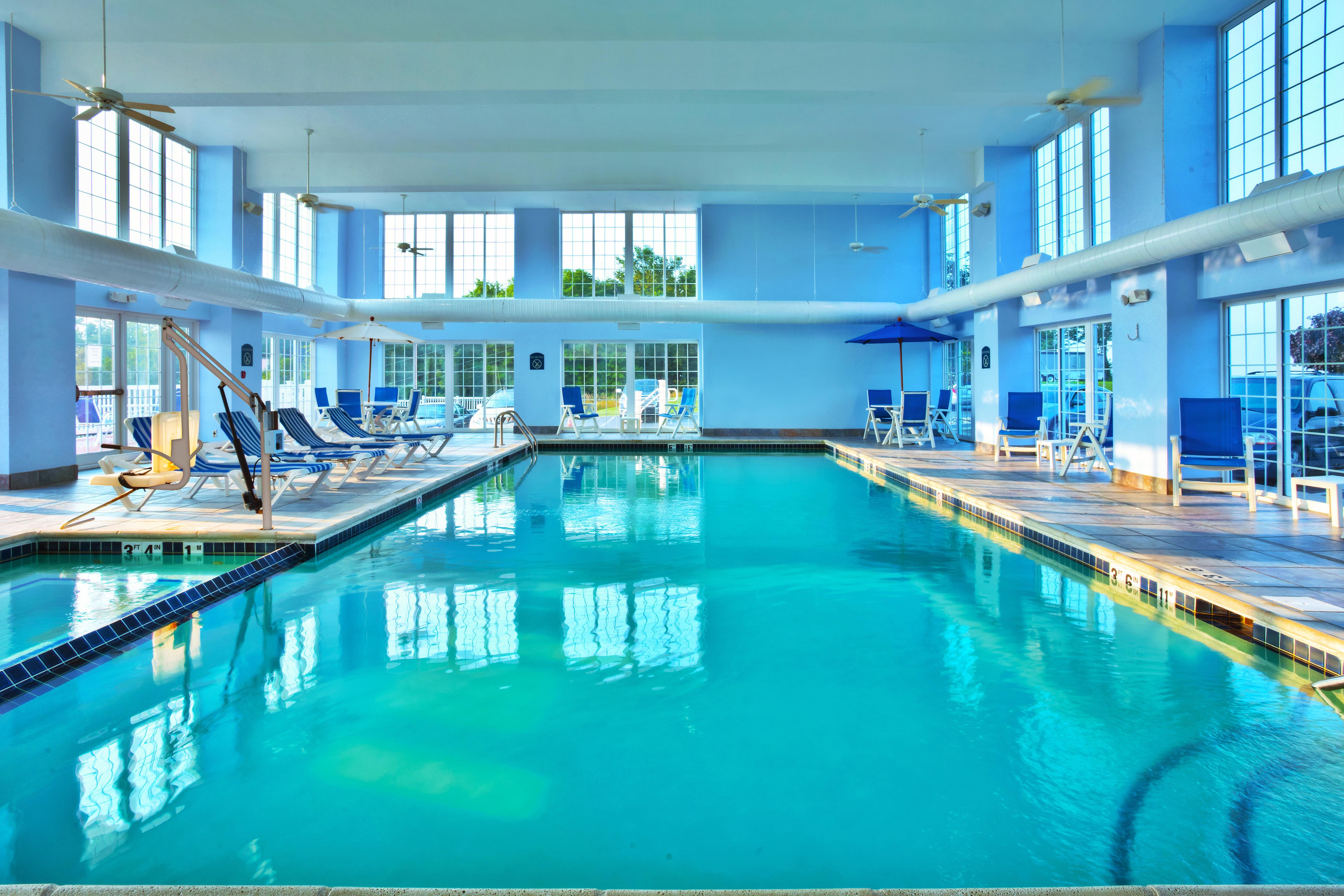 Holiday Inn Express Hotel & Suites Petoskey By Ihg מראה חיצוני תמונה