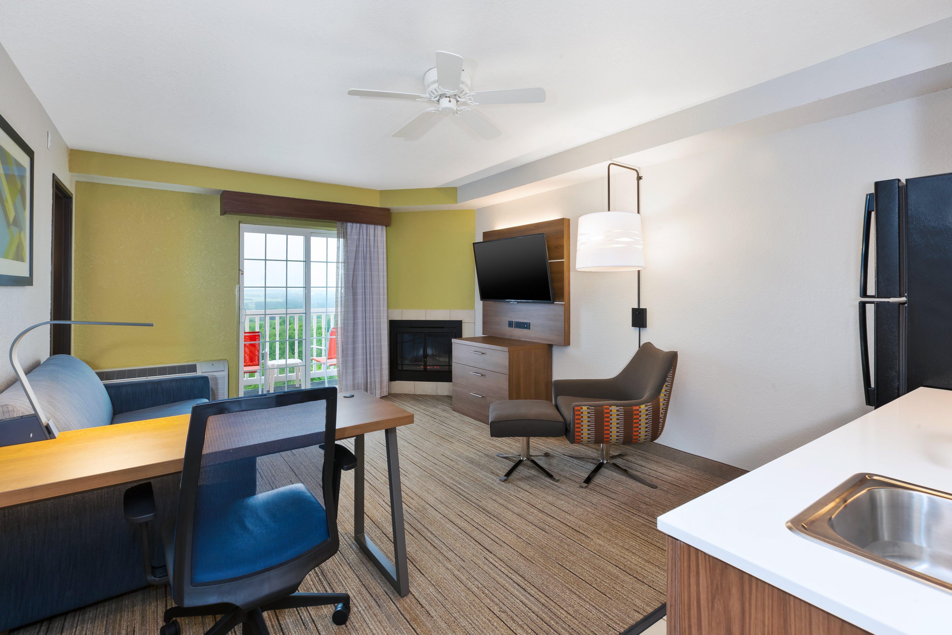Holiday Inn Express Hotel & Suites Petoskey By Ihg מראה חיצוני תמונה