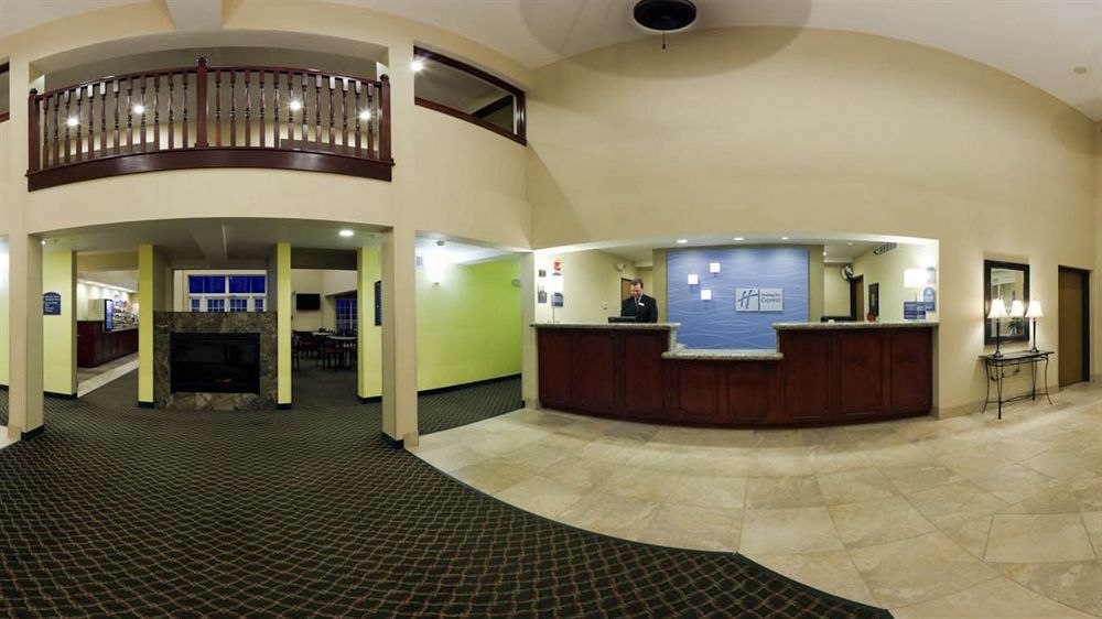 Holiday Inn Express Hotel & Suites Petoskey By Ihg מראה חיצוני תמונה